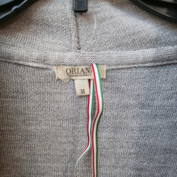 Elegant Women's Black and Gray Open Front Blazer - Picture 3 of 7